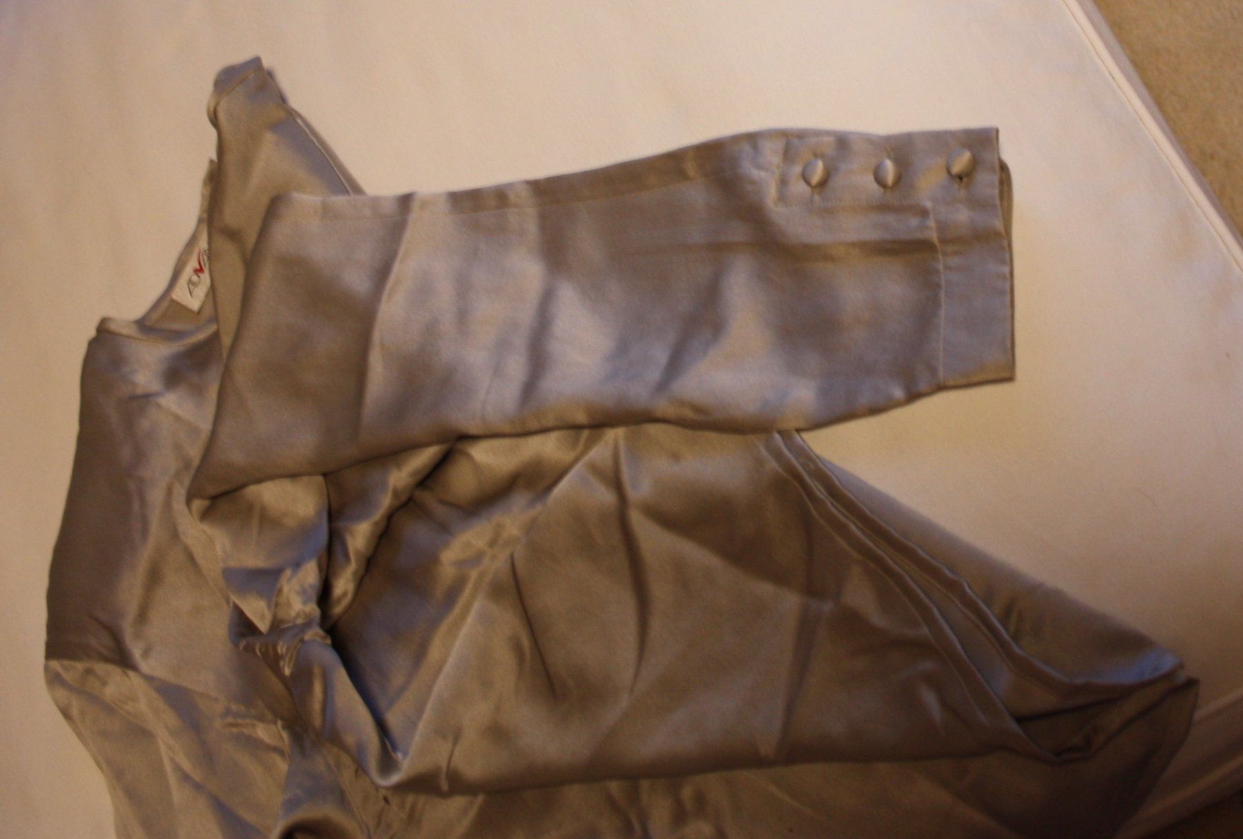 Camicette: Bluse ADVANCE Seide grau/silber Gr. M – Usato da Flüelen venduto da Diversicum-Vintage 9