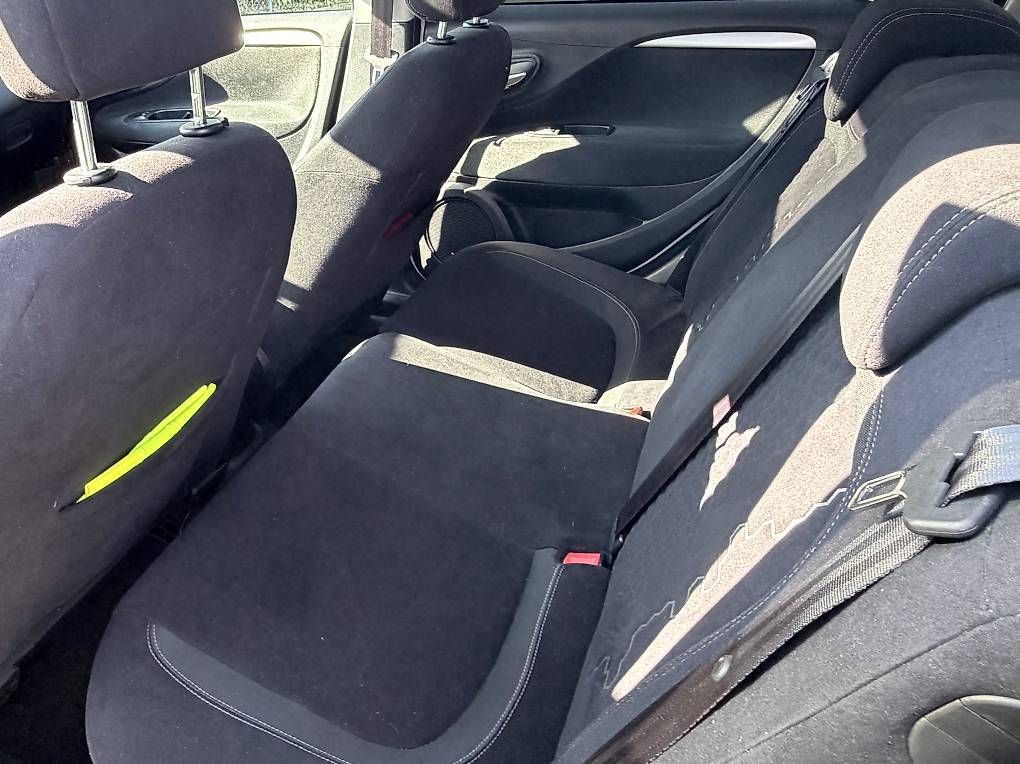 Automobili: Fiat Punto 1.4 16V Sporting – Usato da Frauenfeld venduto da simu_brue 4