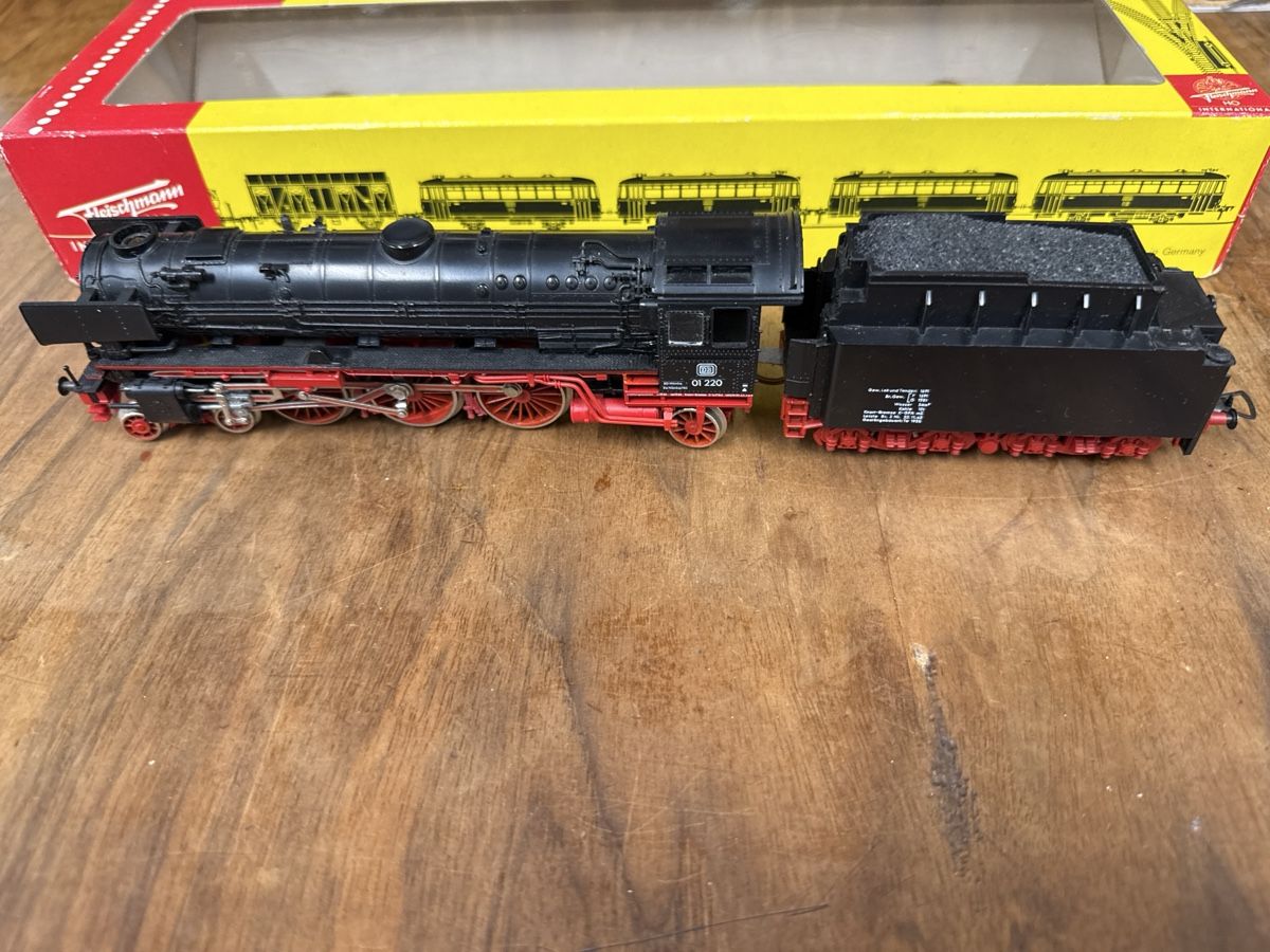 Fleischmann Trains électriques: Fleischmann Dampflok BR 01 220 H0 – D'occasion à Berikon par TopLok 2