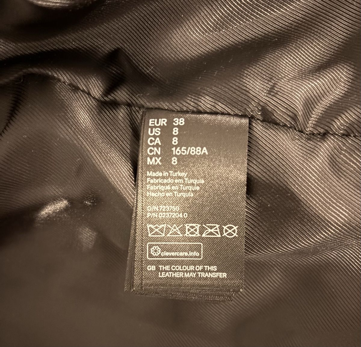 Alexander Wang Giacche: Alexander Wang x H&M Black Leather Jacket, Size 38 – Nuovo e nell'imballaggio originale da Stallikon venduto da BurgerDog 6