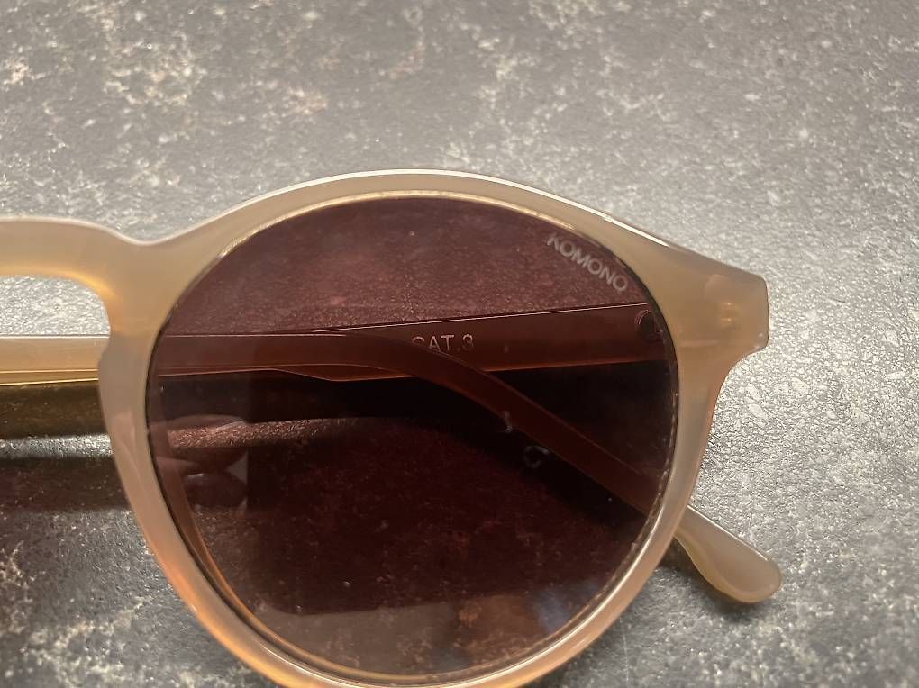 Occhiali & Lenti: Sonnenbrille - Komono – Usato da Zürich venduto da Kathikap 1
