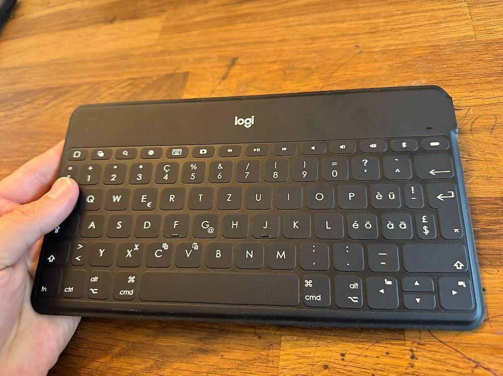 Logi Keys-To-Go mobile Tastatur (CH-Layout) (Gebraucht) in Engelburg ...