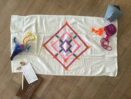 Spieltuch (Mühlespiel) und Yatzy mit treuen Begleitern