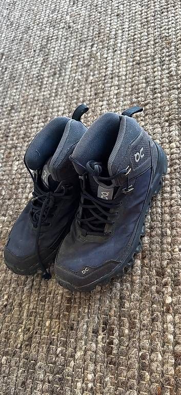 Scarpe da uomo: On Wanderschuhe  – Usato da Zollikerberg venduto da sop_p82l
