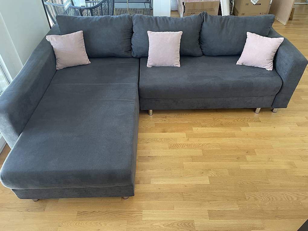 Sofas: Ecksofa Grau mit Schlaffunktion und Strauraum – Gebraucht aus Basel von msa_vtq6