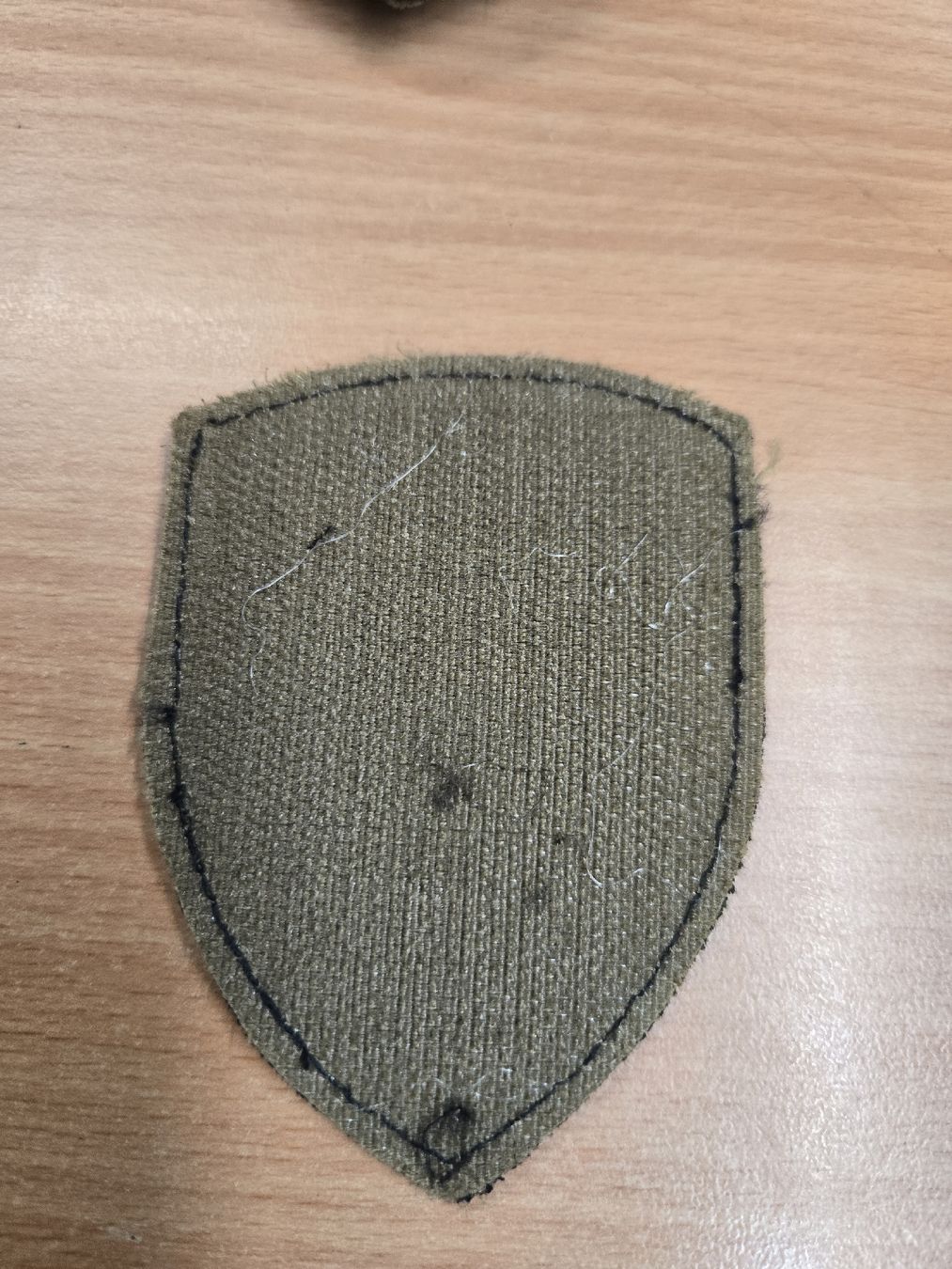 Schweizer Armee Placchette & Badge: Badge FU Bat 12 grün mit klett – Nuovo (secondo la descrizione) da Wolfhalden venduto da ion_z9kr 1