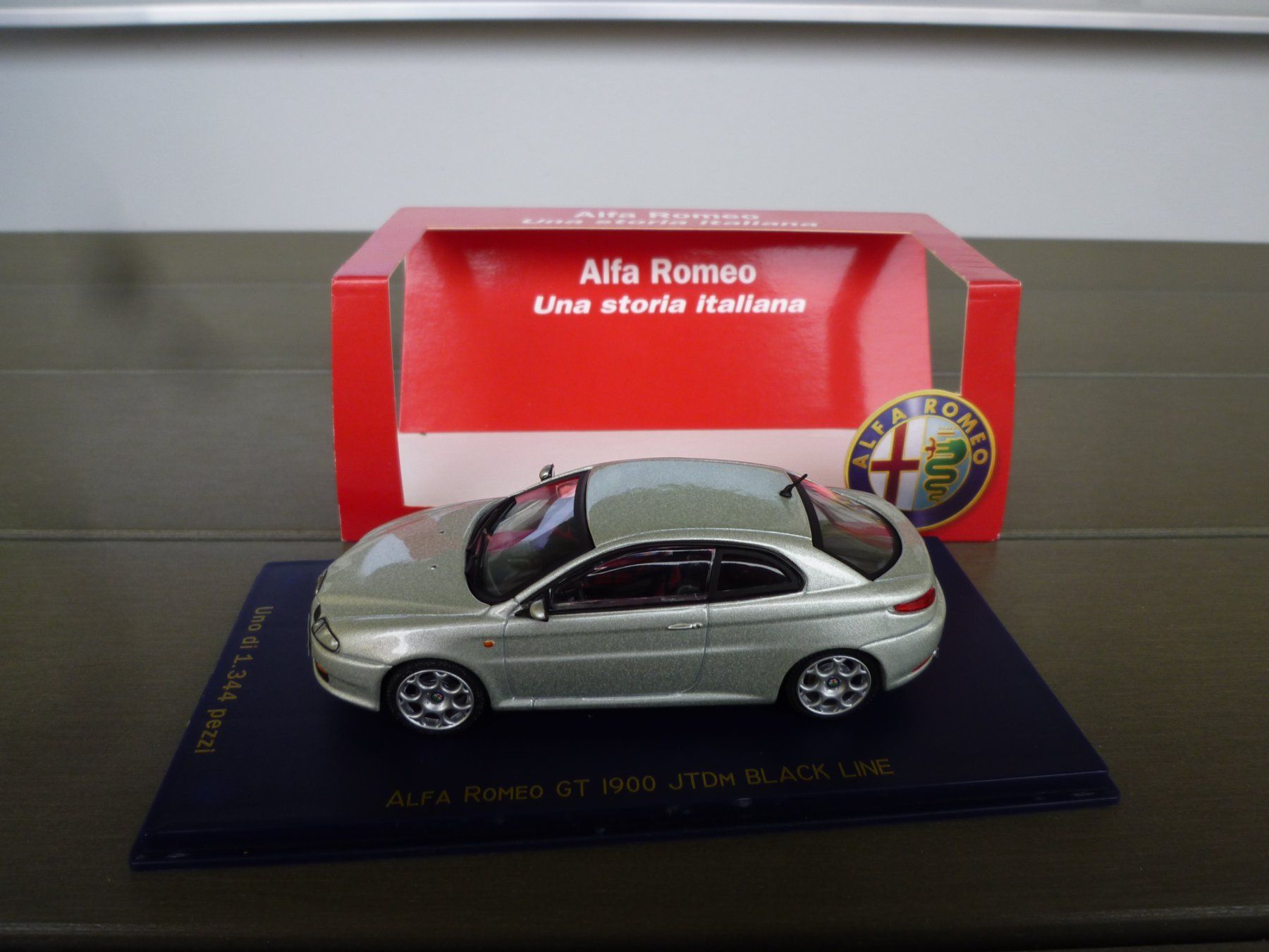 Alfa Romeo Modellini d'auto: Alfa Romeo GT 1900 JTDM – Nuovo e nell'imballaggio originale da Flawil venduto da Imperiosud