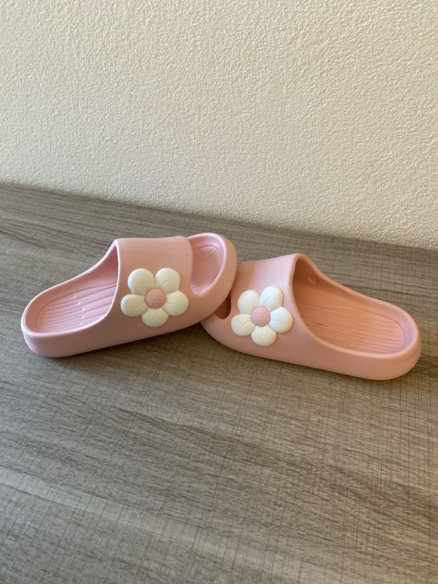 Scarpe per ragazze: Mule rose 31/32 filles – Usato da Sornard (Nendaz) venduto da delezedoris 2