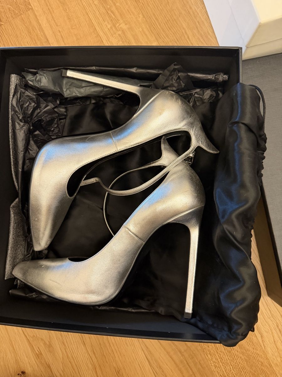Saint Laurent Scarpe da donna: Saint Laurent Paris Heels Silver Size 37.5 – Usato da Reinach BL venduto da K.zh.A