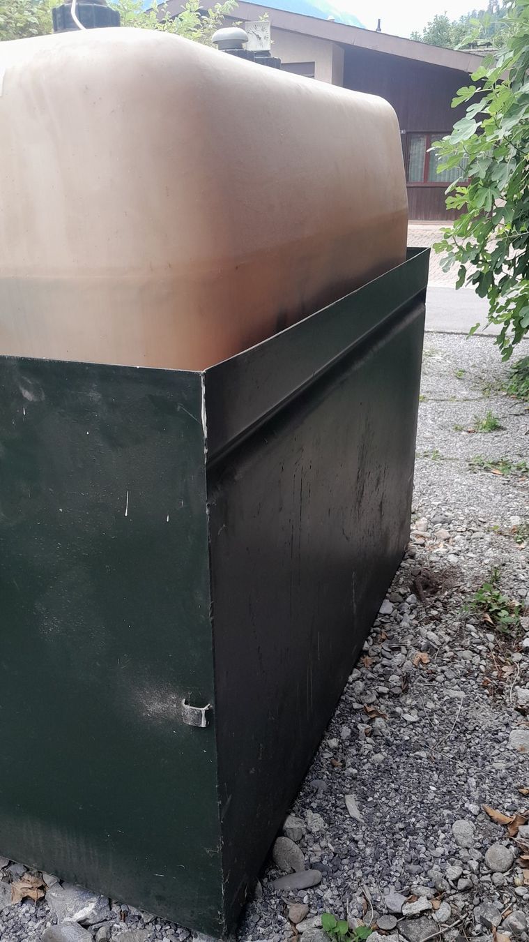 Heizung: Heizöltank – Gebraucht aus Unterseen von tickdown