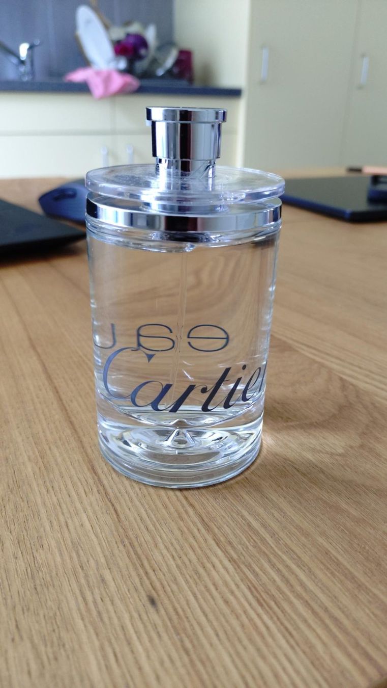 Cartier Parfums & Eau de Toilette: Parfum Eau de Cartier 100 ml – Neuf (Voir description) à Lausanne par pau_5lft
