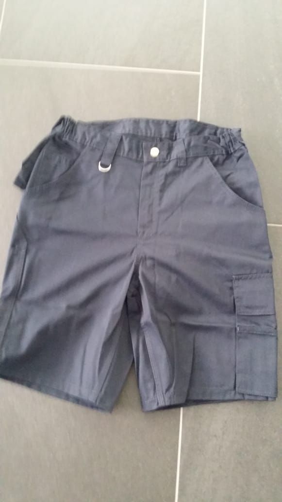 Pantaloni: Arbeits Schors Gr 48 Schwarz(NEU) – Nuovo (secondo la descrizione) da Bischofszell venduto da badza72 5