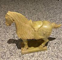 Pferdskulptur aus Speckstein