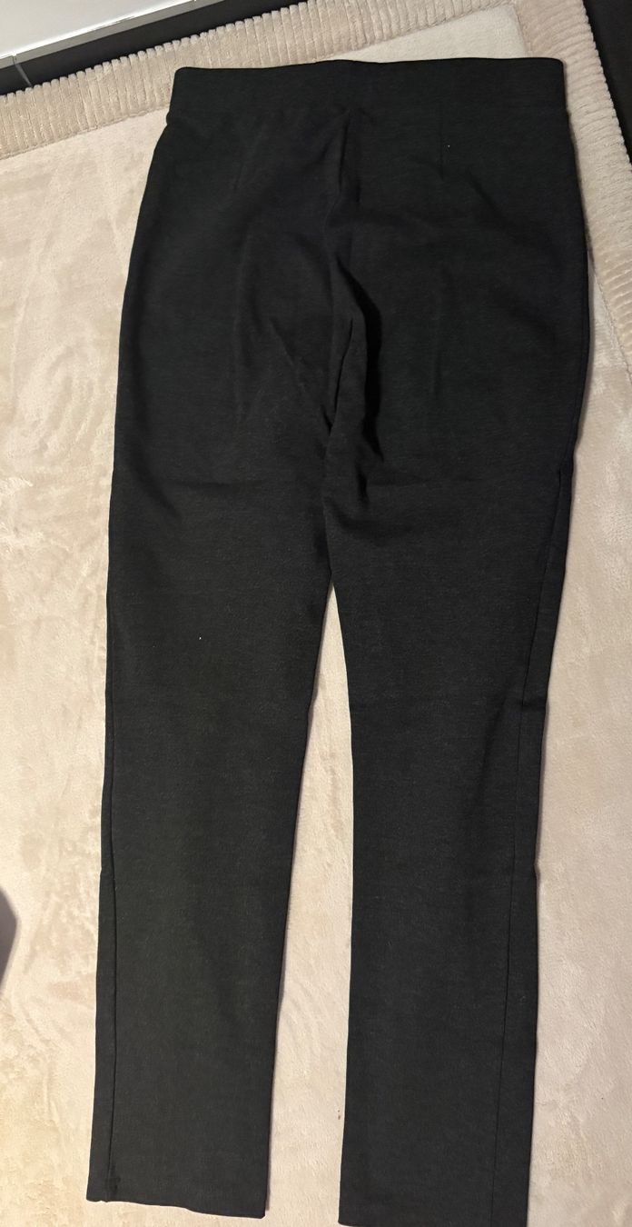Leggings: Dunkelgraue Leggings – Usato da Aesch BL venduto da ang_6x29 4