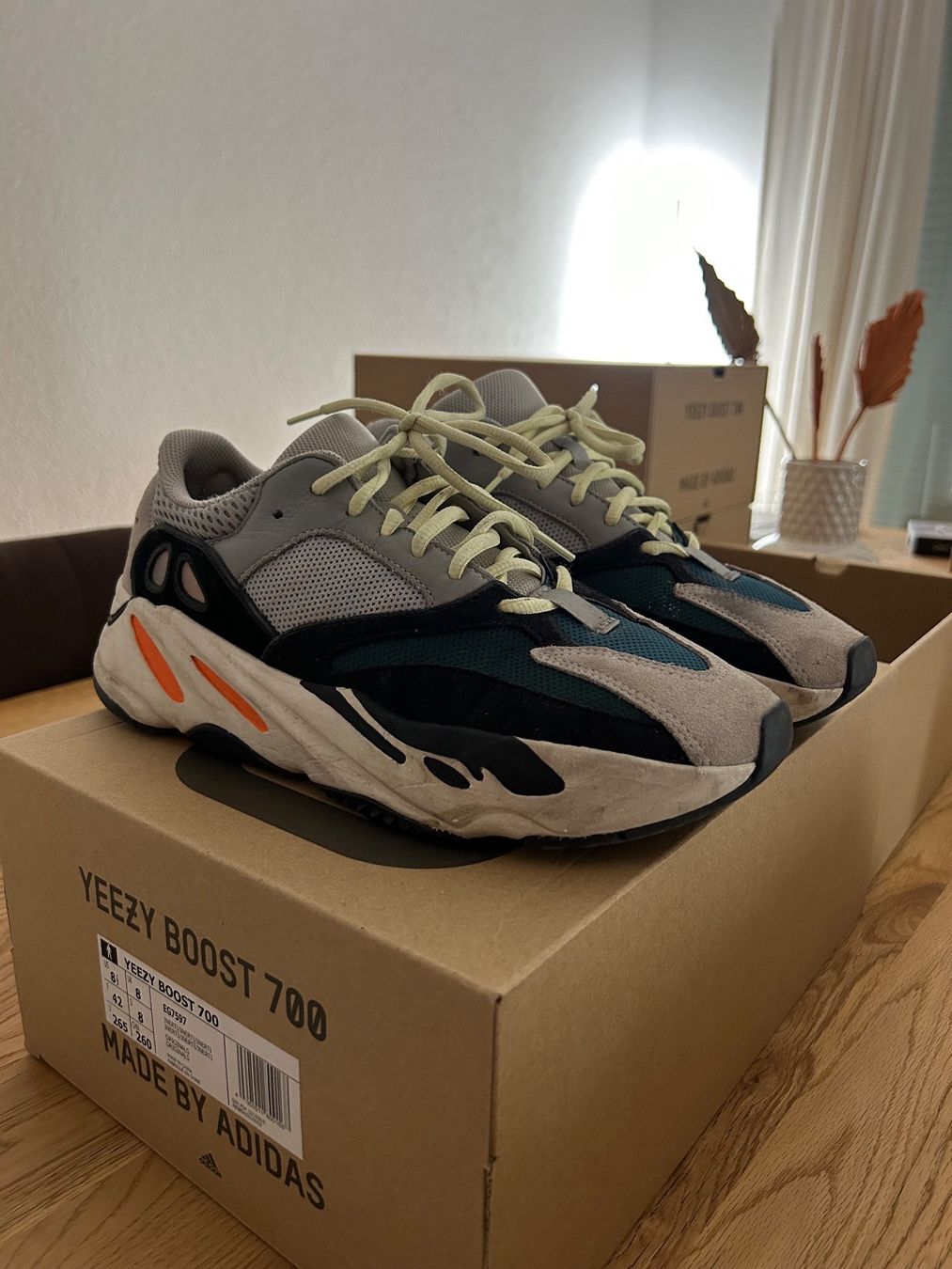 Adidas Herrenschuhe: adidas Yeezy Boost 700 Wave Runner – Gebraucht aus Neftenbach von Vespa796