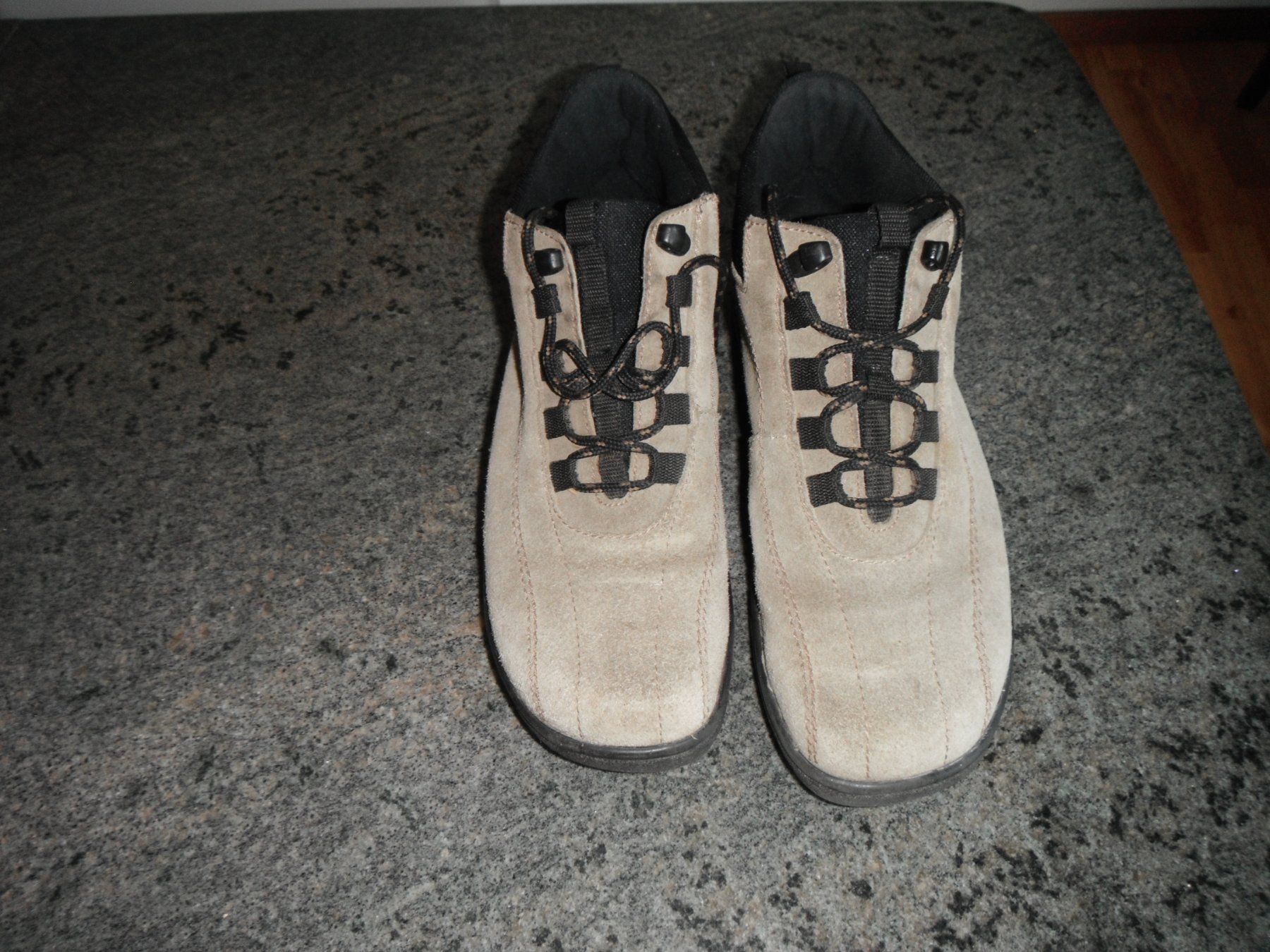Helvesko Damenschuhe: Helvesko Damenschuhe Grösse 40 – Gebraucht aus Birr von basele 1