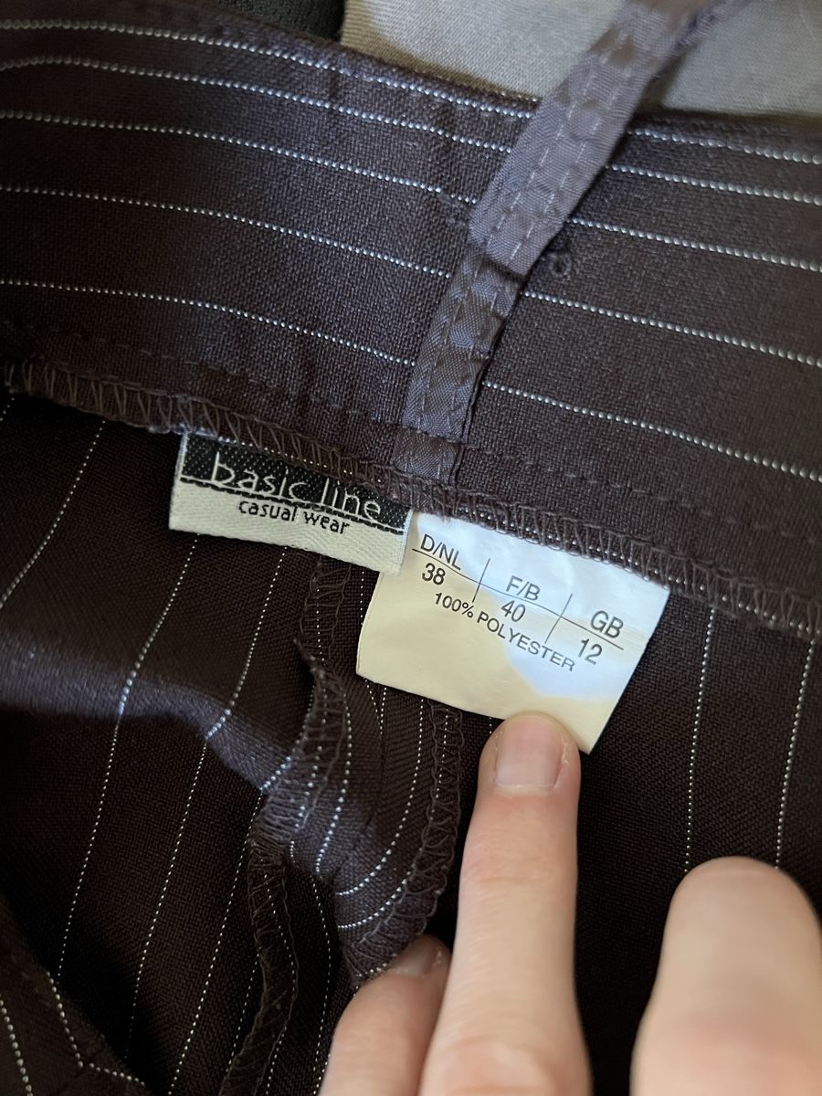 Pantaloni: Pantalon fin – Usato da Saignelégier venduto da froglover16 2