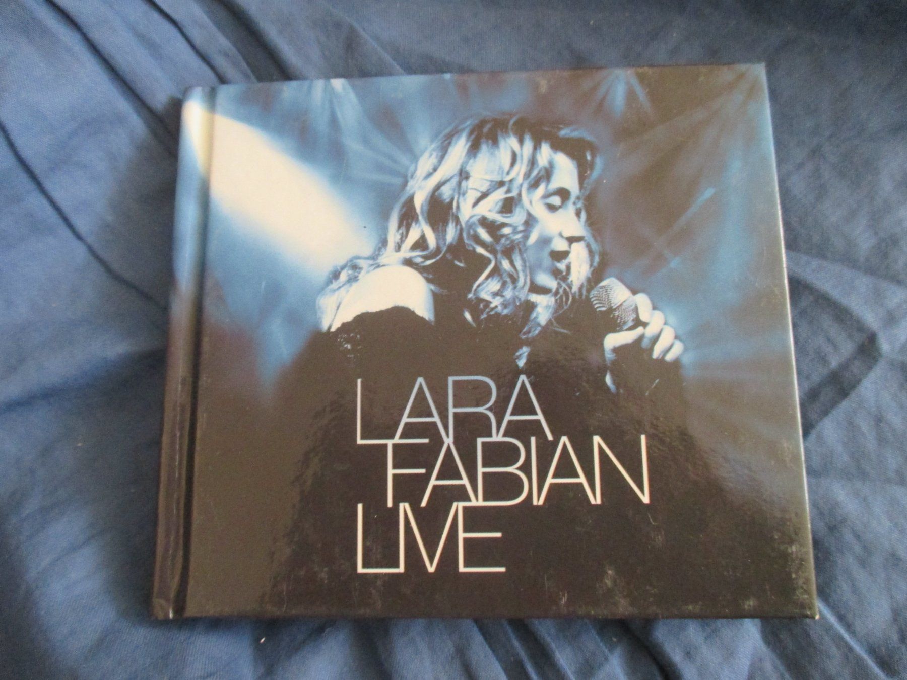 CDs: Lara Fabian live (double cd) – Gebraucht aus Colombier NE von nene288