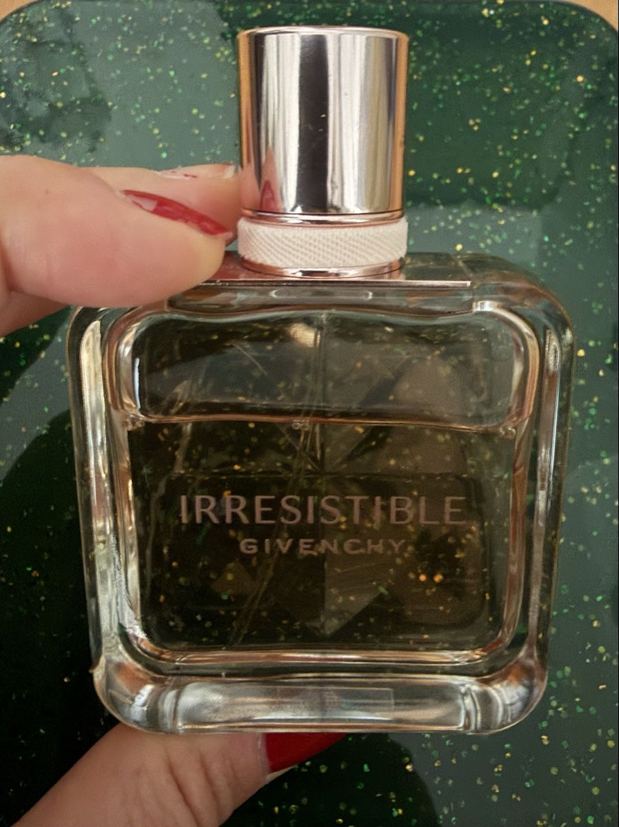 Givenchy Profumi & Eau de Toilette: Givenchy Irresistible Eau de Parfum 50ml  – Usato da Rapperswil SG venduto da Enjoyhappiness