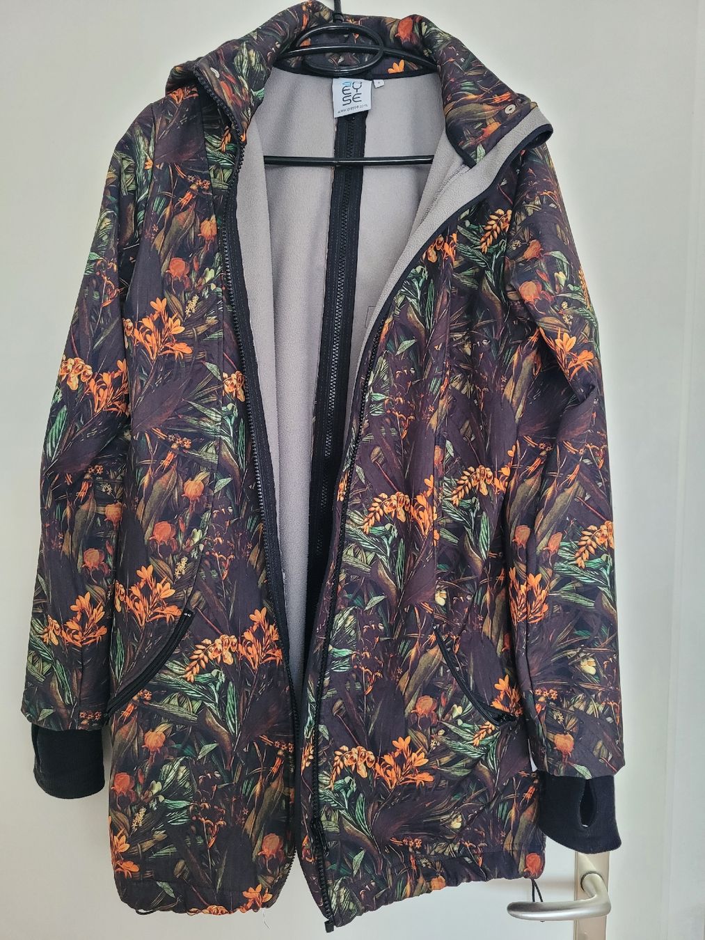 Giacche: Schwangerschafts und Tragejacke Softshell – Usato da Thun venduto da Jrkw
