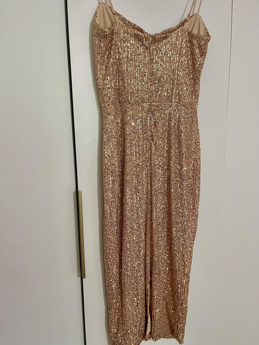 Robes: Jolie Robe à paillettes – D'occasion à Genève par Annilu 1