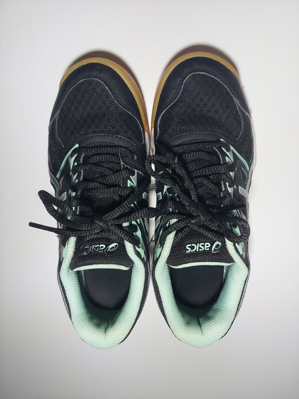 Asics Scarpe da uomo: Asics Hallenturnschuhe Gr. 33.5 – Usato da Liesberg Dorf venduto da FamilieBond007 4