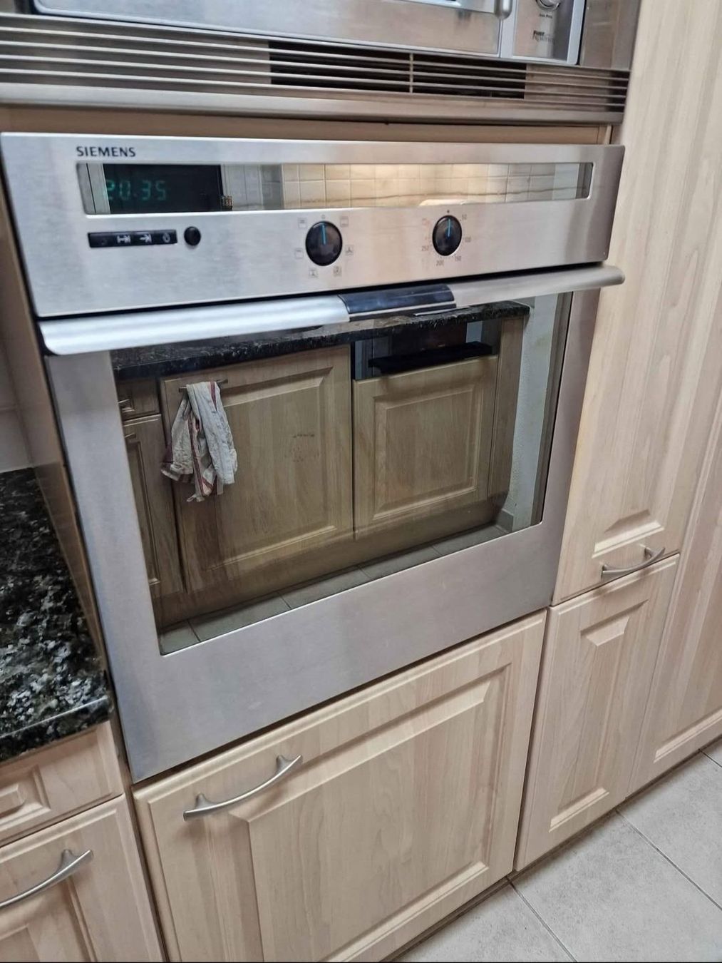 Siemens Backöfen: Backofen inkl 2 Blech – Gebraucht aus Flumenthal von herrme1993