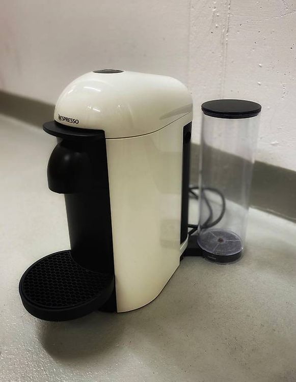 Nespresso Vertuo Plus (Gebraucht) in Bülach für CHF 25 – nur Abholung ...