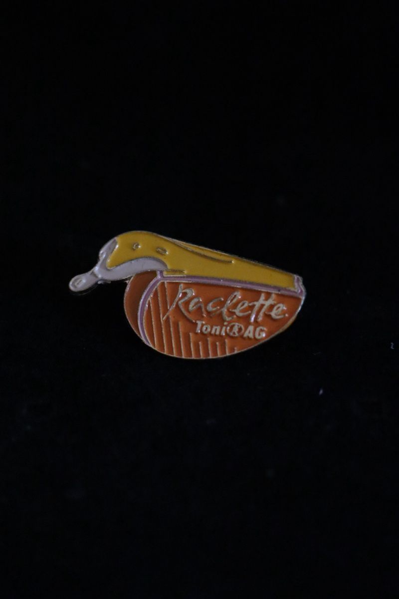 Placchette & Badge: Raclette Toni PIN‘s – Usato da Ottenbach venduto da siiinnaa_77 2