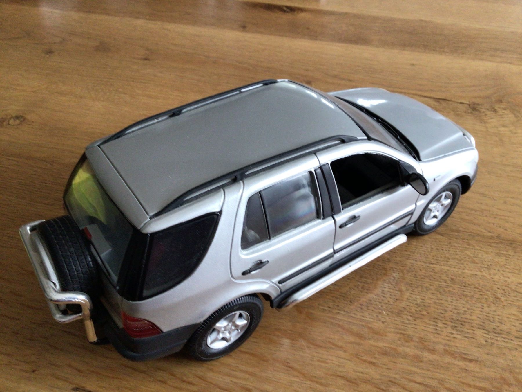 Mercedes-Benz Modellini d'auto: Modellauto Mercedes Benz ML 320 – Usato da Oberengstringen venduto da Reini1063 1
