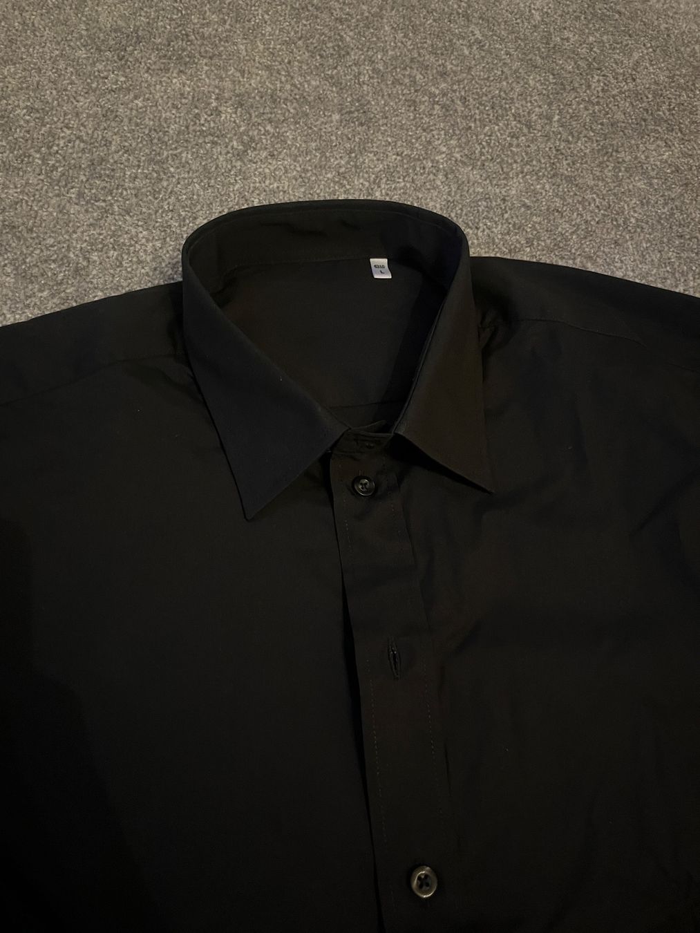 Camicie: NEU Schwarzes Herrenhemd, Grösse L – Nuovo e nell'imballaggio originale da Kriessern venduto da loolah 1