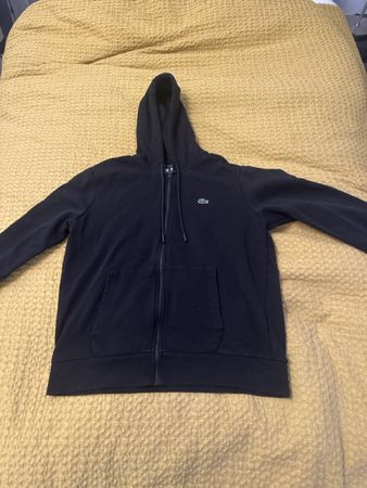 Hoodie Lacoste, noir et en parfait état