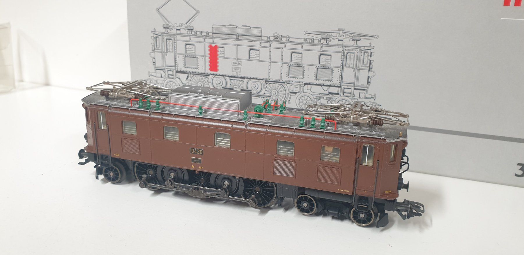 Märklin Modellini di ferrovie: Märklin SBB Ae3/6  Digital H0/AC 37510 – Usato da Neuenhof venduto da ludovicco 4