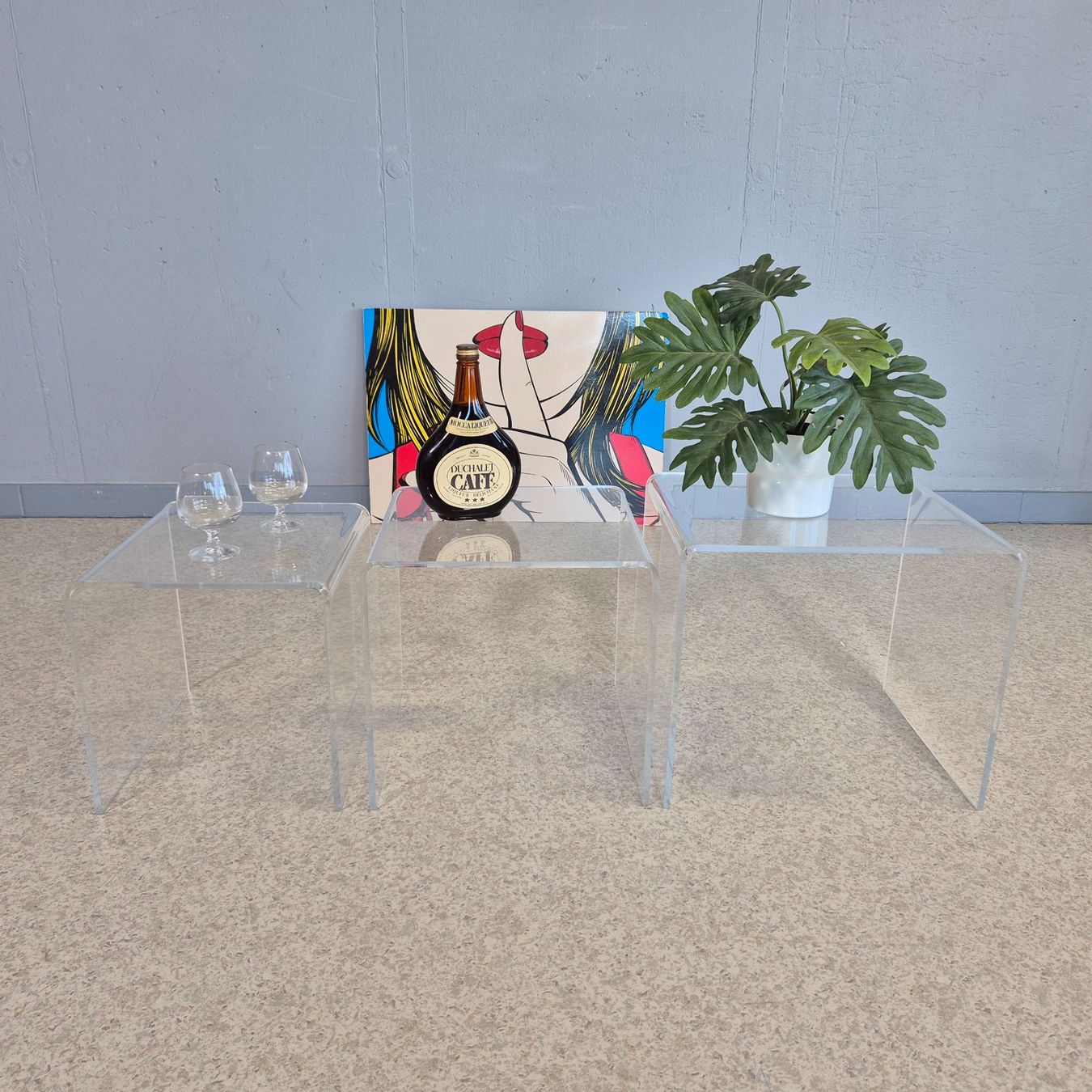 Tische: 3er Set 1980 Plexiglas Acryl Coffee-Table Beistelltisch – Gebraucht aus Nottwil von Wondewa-Shop 1