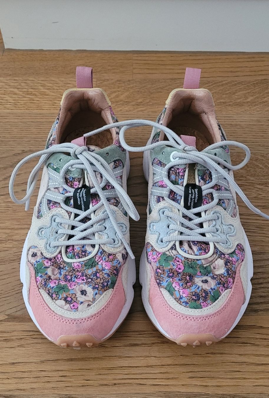Scarpe da donna: Sneakers Flower Mountain pointure 37 – Usato da Sion venduto da lik_k6h2 1