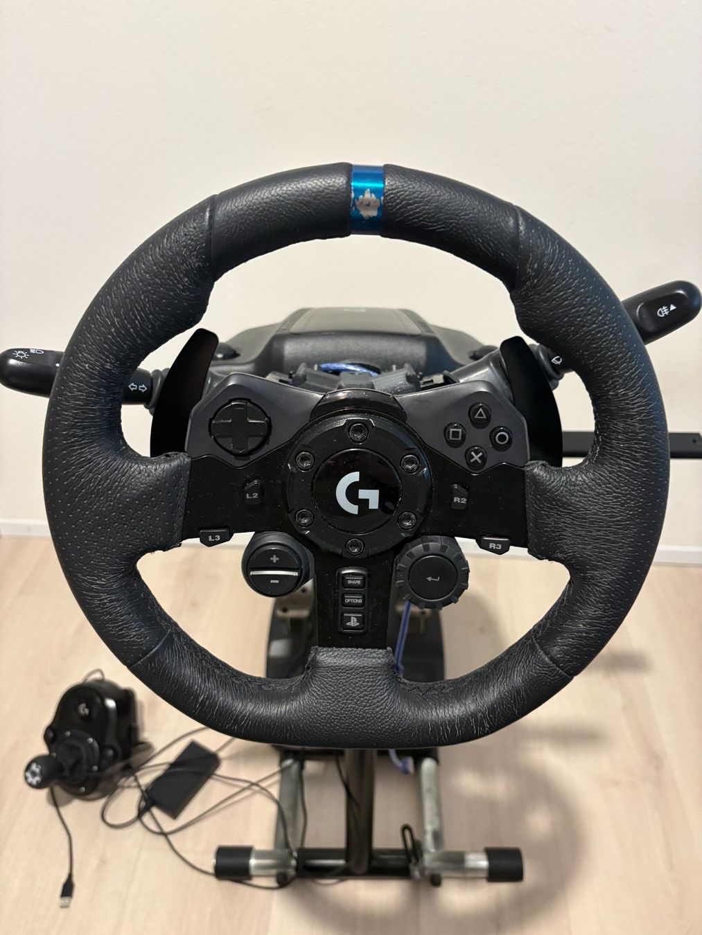 Logitech Controller: Logitech G923 mit Blinker Wischer Hebel Adapter – Usato da Niederbipp venduto da rom_6bb2 1