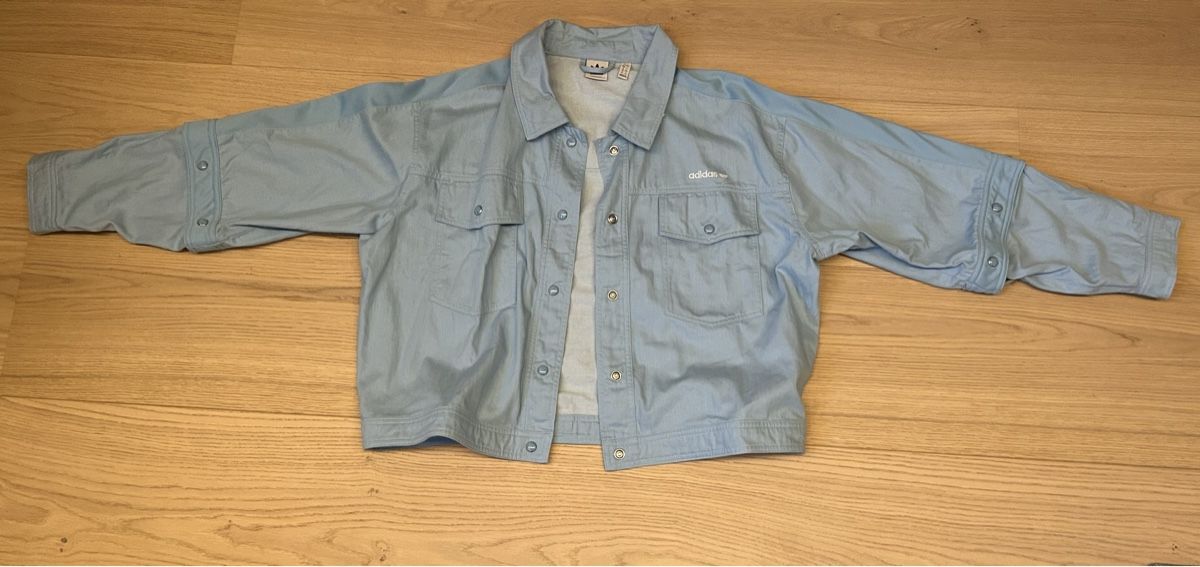 Adidas Jacken: Adidas Jeansjacke Gr. 42 – Neu (gemäss Beschreibung) aus Mönchaltorf von johanna_k06