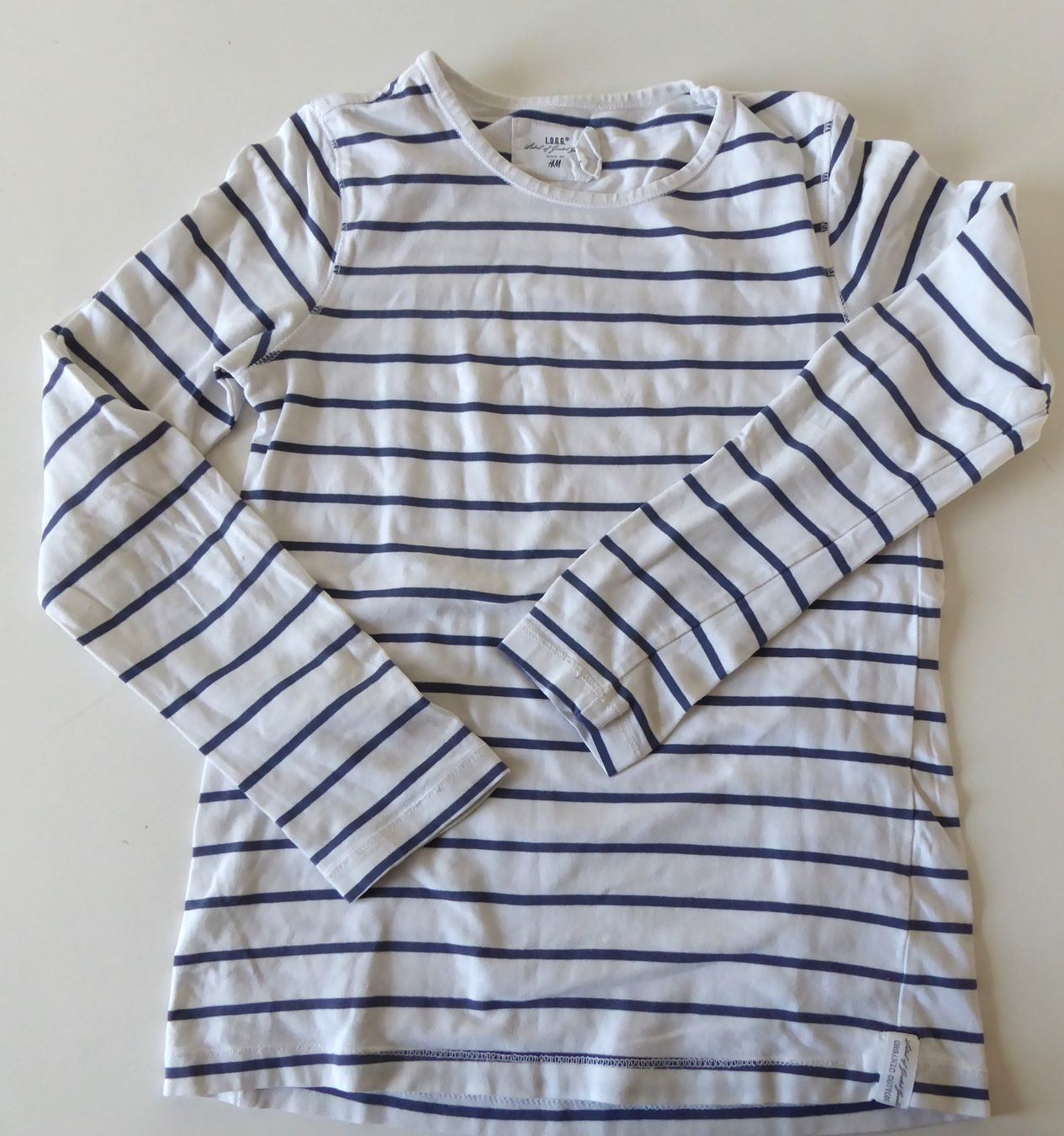 H&M Blusen, T-Shirts & Tops: 2 Langarm Shirts Girl    122/128 – Gebraucht aus Wettingen von tonia3 1