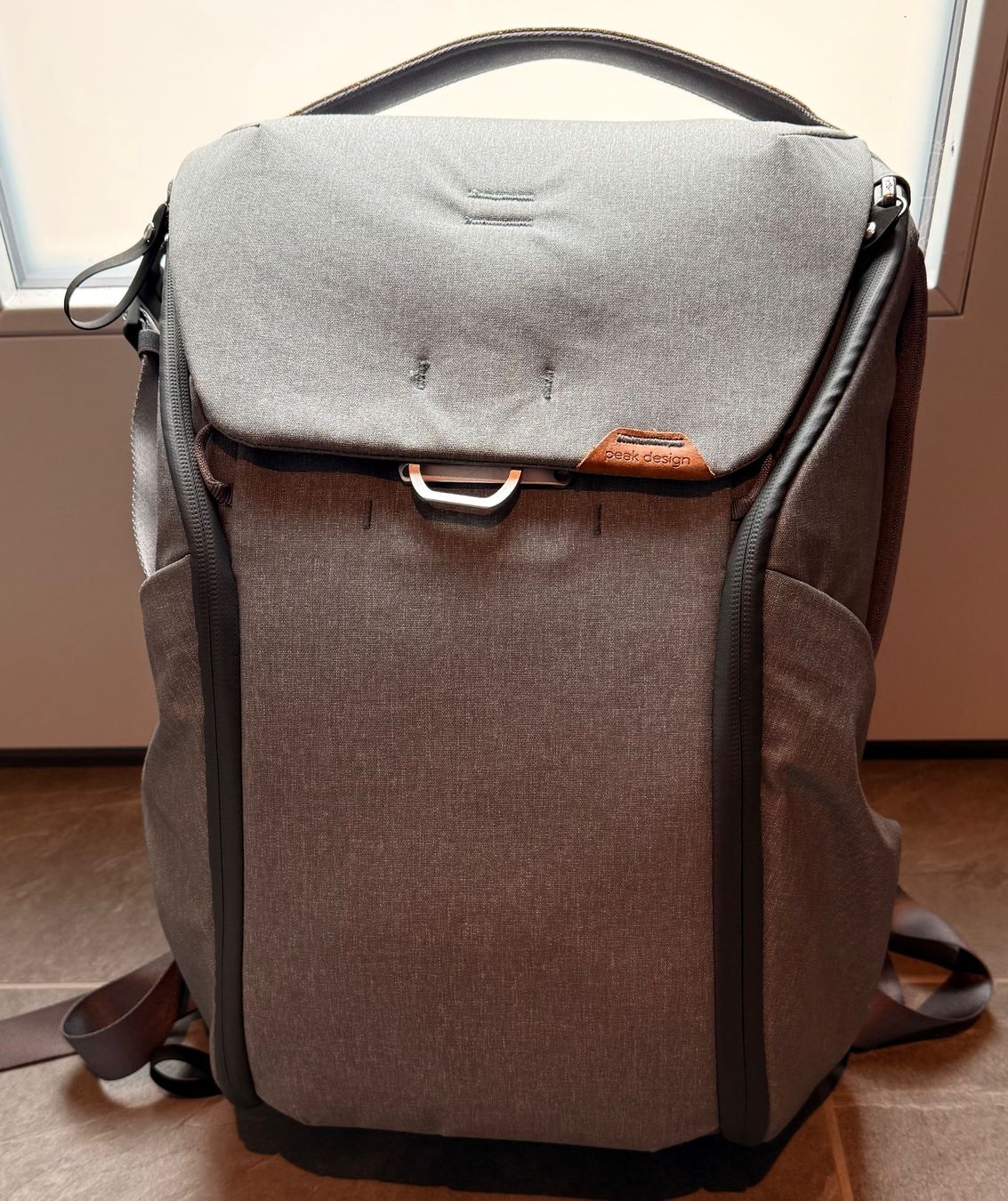 Peak Design Zaini: Peak Design Everyday Rucksack 20L v2, neuwertig, grau! – Usato da Wila venduto da ank_t769 3