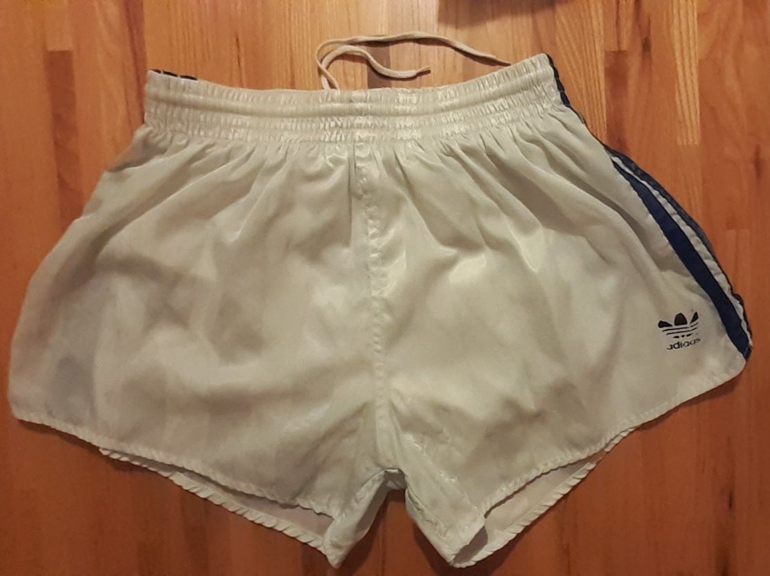 Adidas Hosen: ADIDAS Vintage Nylon Sprinter Shorts D6 – Gebraucht aus Appenzell von fibuking