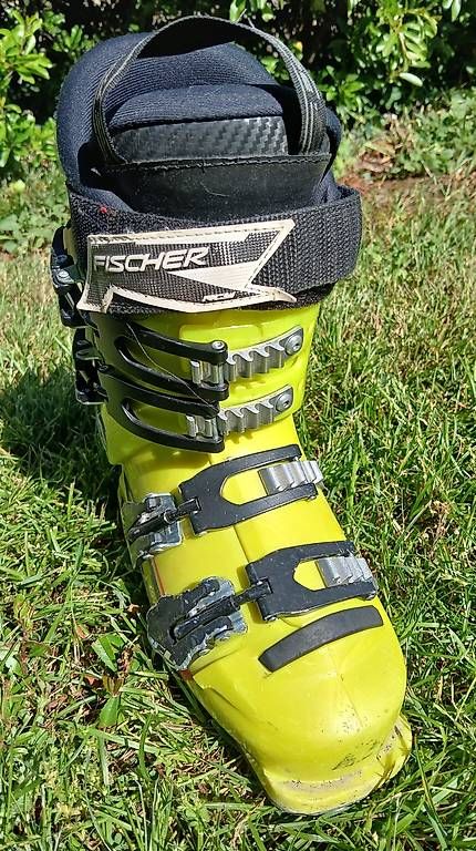 Fischer Schuhe für Jungen: Chaussures de ski Fischer RC4 junior 253mm – Gebraucht aus Genève von ady_6js6 2