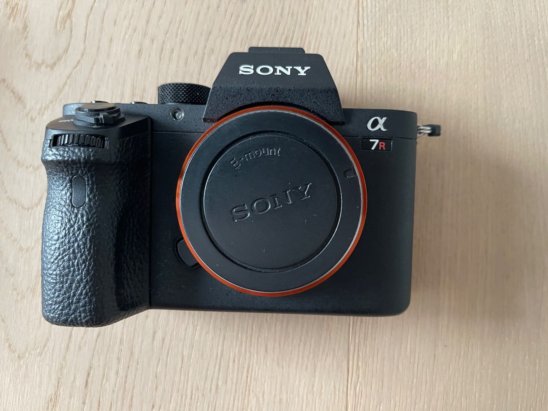 Sony Fotocamera: Sony Alpha 7R II Digitalkamera – Usato da Oberägeri venduto da Chica-go