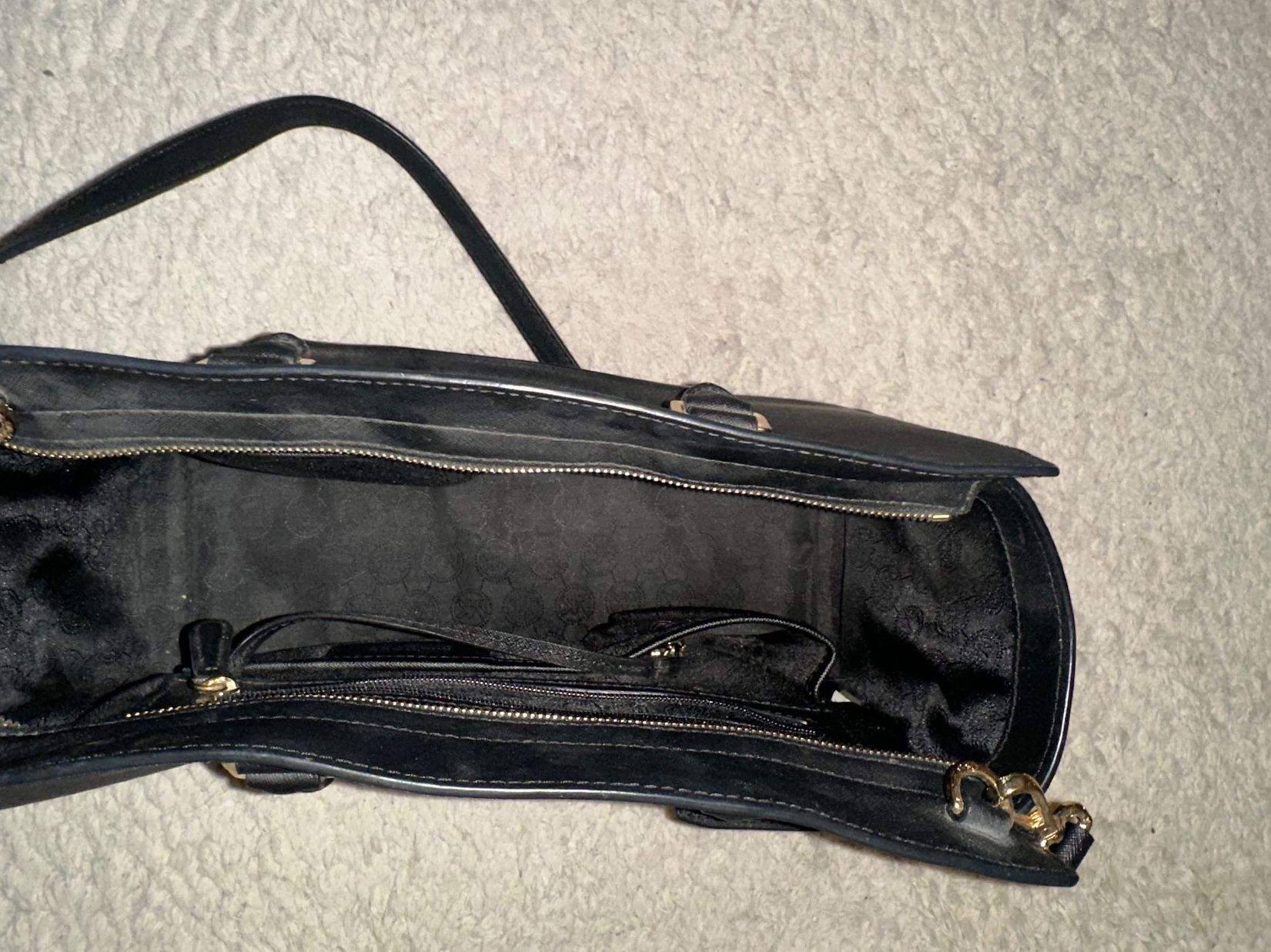 Michael Kors Taschen für Damen: Michael Kors Tasche – Gebraucht aus Urdorf von Selina-m 3