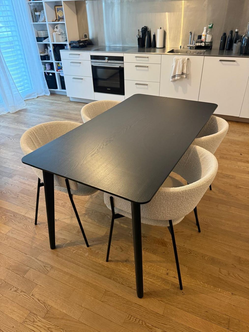Set di tavolo e panche: Table à manger – Usato da Martigny venduto da ago_y9zq