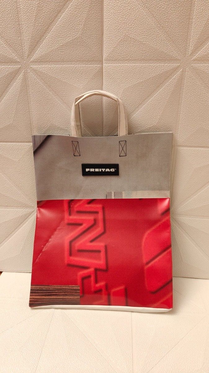Freitag Borse: Freitagtasche Miami F717 two face – Nuovo (secondo la descrizione) da Winterthur venduto da 1rainbow54
