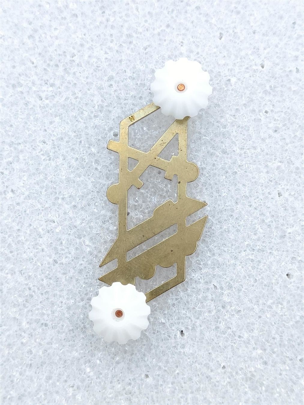 Placchette & Badge: Metallabzeichen Minenwerferkanonier V1 – Usato da Bauma venduto da SwissMilitaria 1