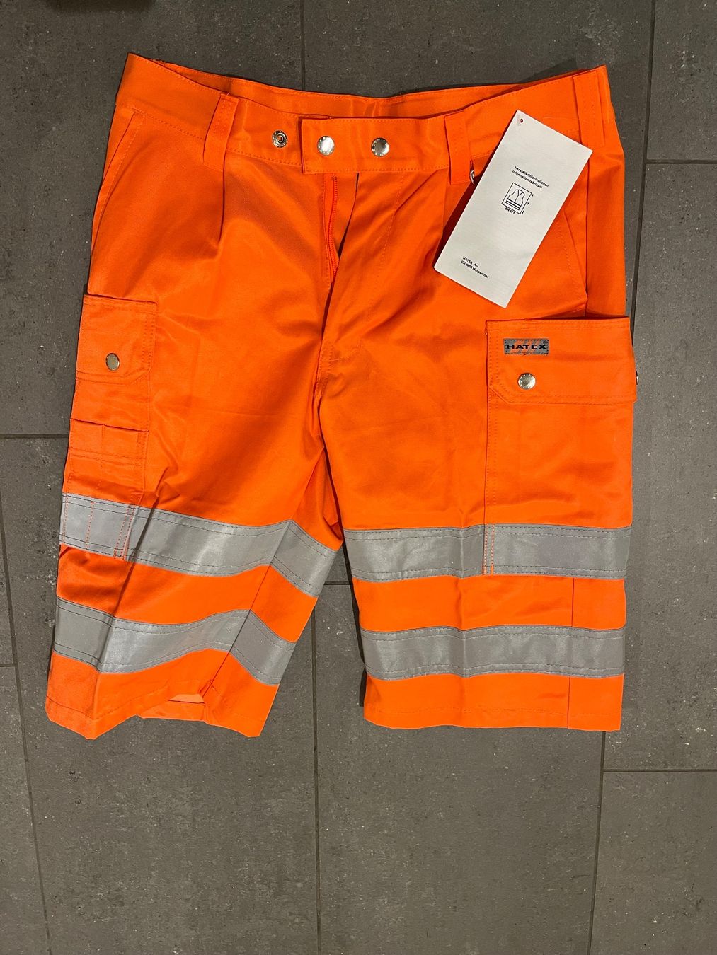 Hosen: Hatex Warnschutzhose kurz, Gr. 42 – Neu und originalverpackt aus Tagelswangen von Fige04