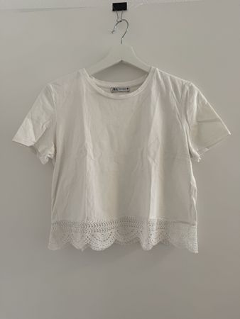 Zara T-Shirt weiss mit Häkelborte -  S