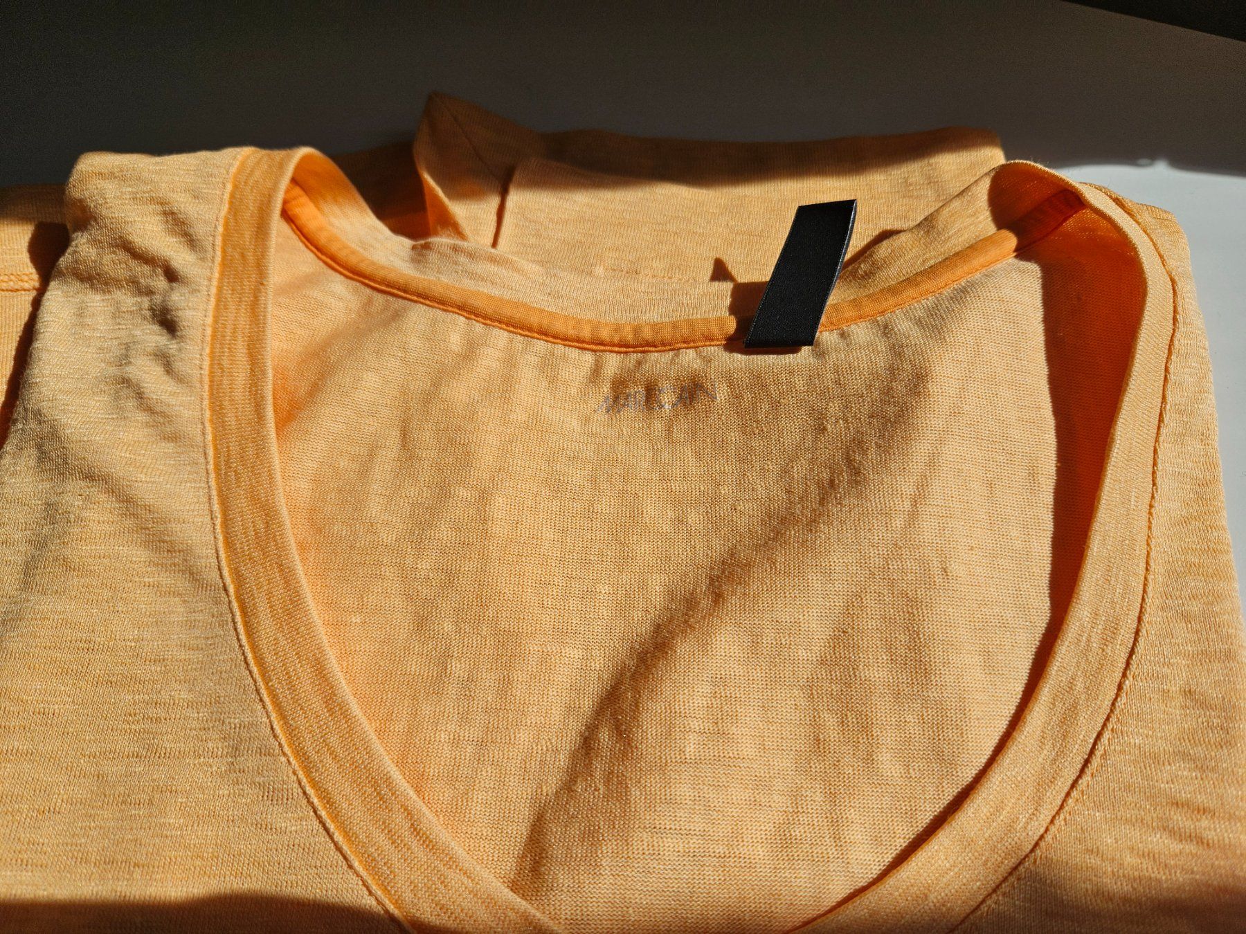 Marc Cain T-shirt: Marc Cain Sommershirt  apricot Marccain – Usato da Urdorf venduto da Colina 2