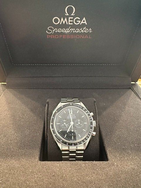 Omega Orologi: Omega Speedmaster Moonwatch im Fullset – Usato da Liestal venduto da Zabor